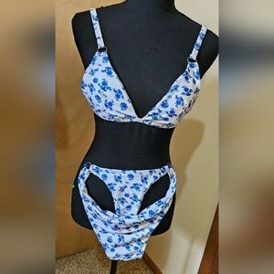 NWOT Blue Floral‎ Bikini